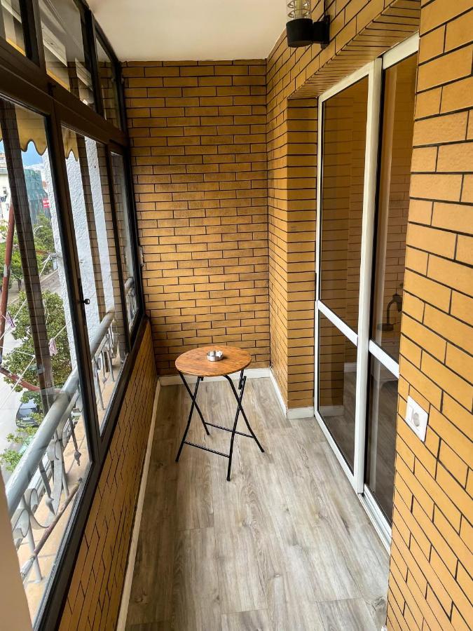 Centre View Apartment Тирана Екстер'єр фото